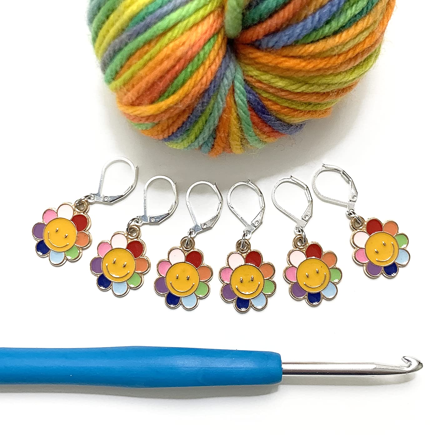 Pretty Warm Designs Retro Flower Faces Locking Stitch Markers - Y2K Kawaii Boho Yarn Accessories for Crochet and Knitting - Set of 6 Handmade Pieces in Hinged Organizer Tin