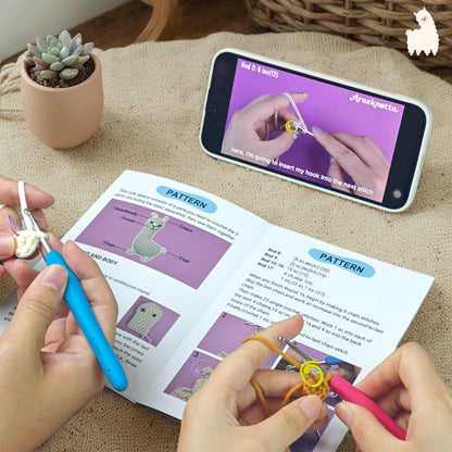 Araeknotta Crochet Kit for Beginners with Easy to Use Yarn, Crochet Hooks, Video Tutorial, Animal Amigurumi Craft Gift for Kids Women Adults (Llama 2 Pack)