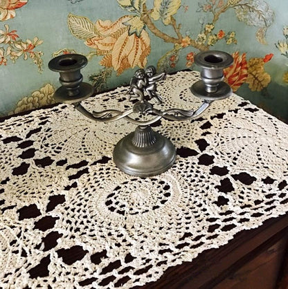 15"X70" USTIDE Rustic Floral Table Runner Hand Crochet Table Doily Beige Cotton Lace Table Decoration for Coffee Table