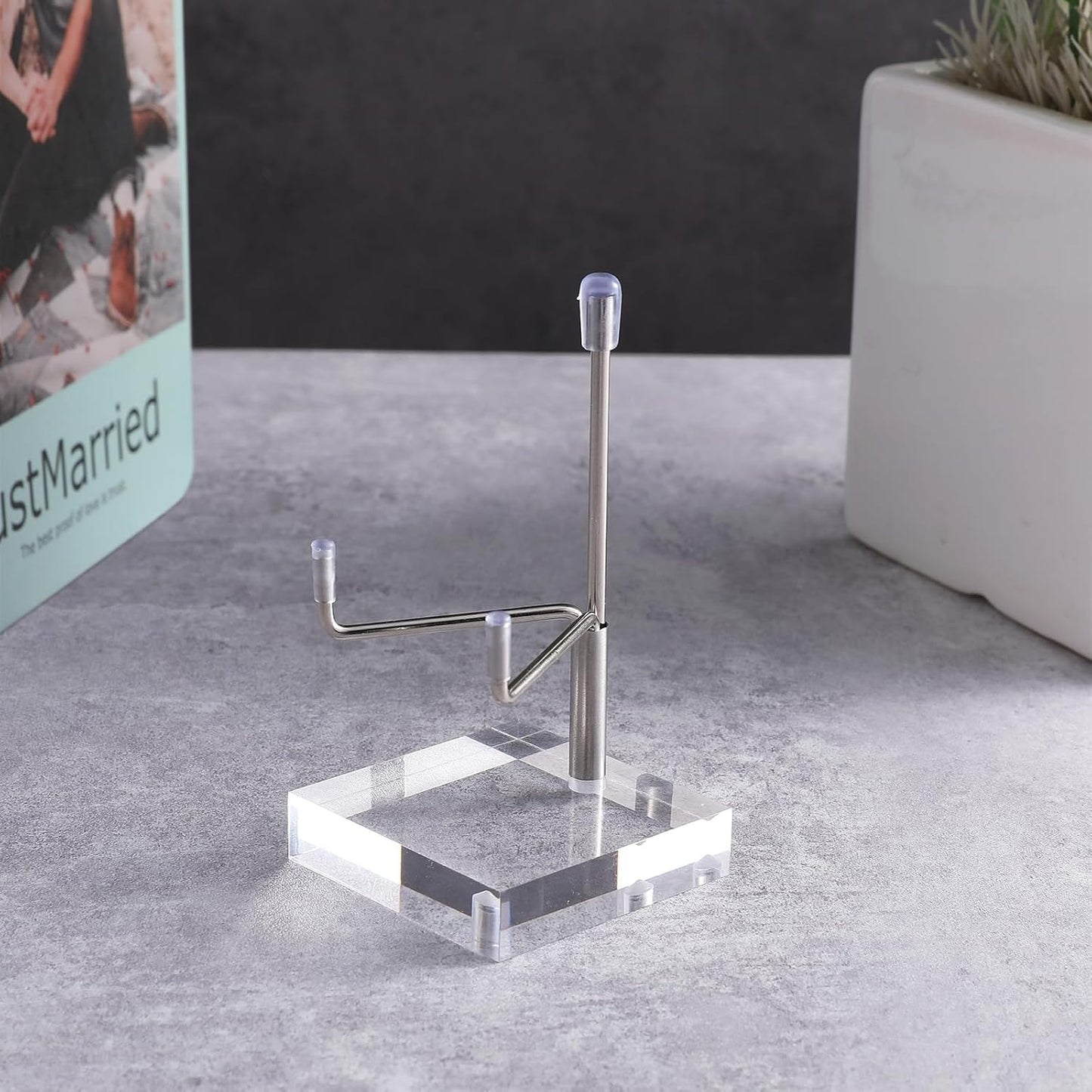 Sibba Adjustable Plate Stands for Display, Metal Arms, Clear Acrylic Base, Small Holder for Photos, Books, Home Décor