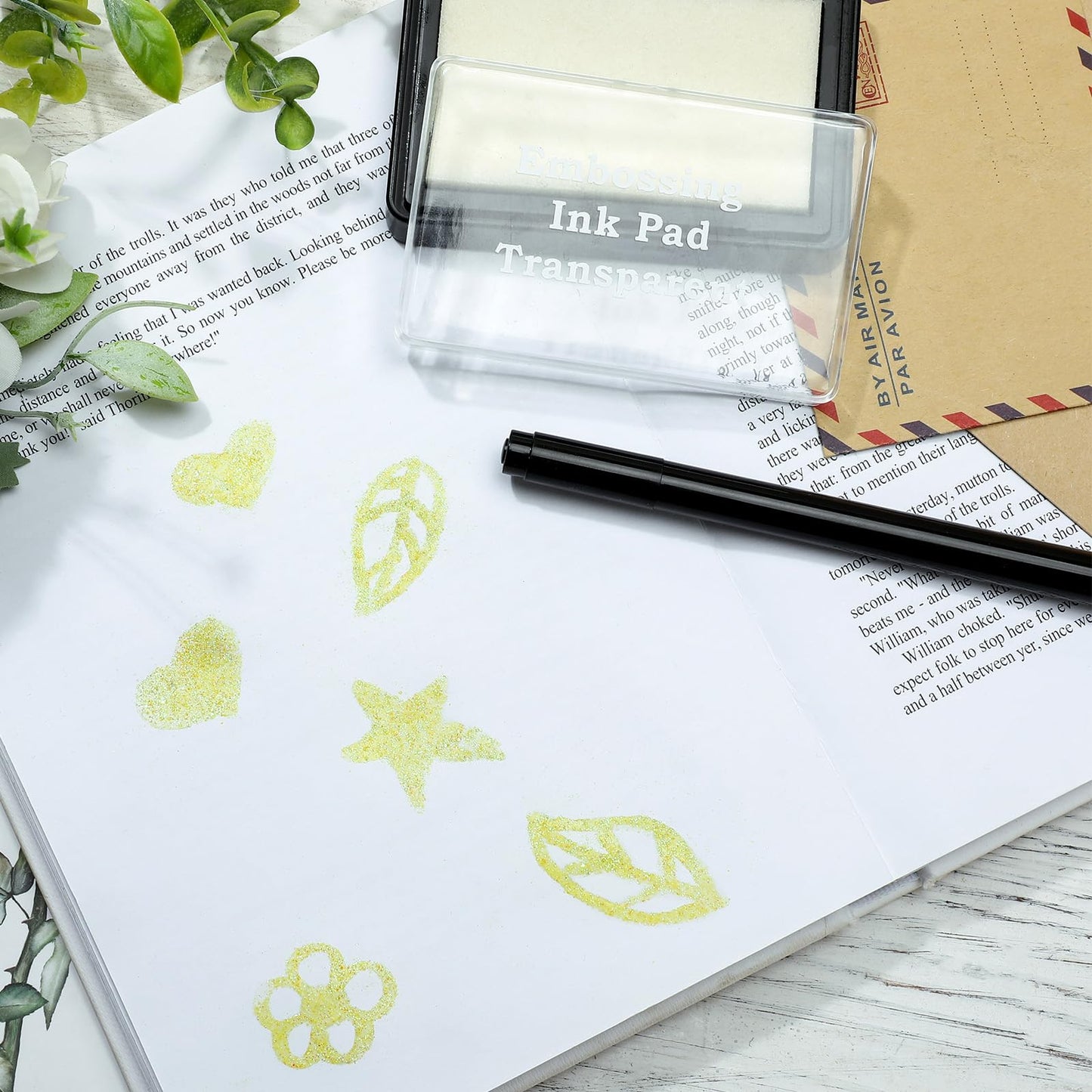 LemonSecret 4 Pcs Emboss It Kit Included 2 Clear Embossing Ink Pad 2 Embossing Pen White Stamp Ink Pad Emboss Kit for Paper Scrapbooking Crafts