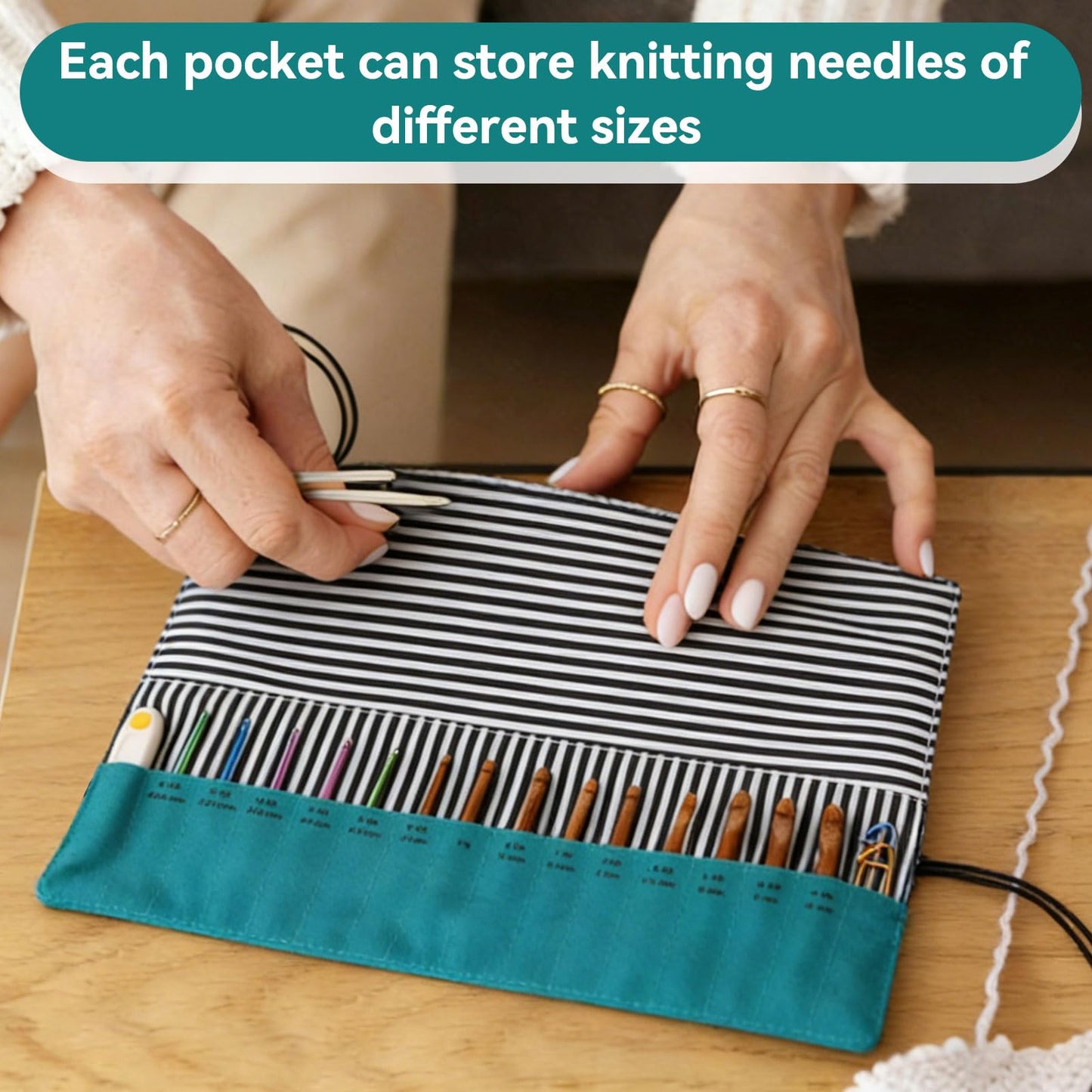 HERCHR Crochet Hook Case Holder Organizer, Portable Roll up Crochet Hook Organizer Oxford Cloth Knitting Needle Case with Clasp for Straight and Circular Needles, 10.43x13.38 Inches Unfolded