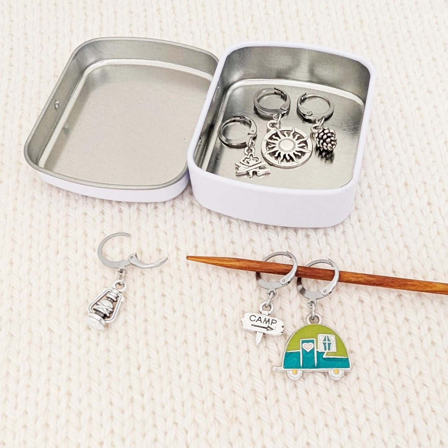 Pretty Warm Designs Happy Camper Removable Stitch Markers - Retro RV Trailer Outdoor Yarn Accessories for Knitters and Crocheters - Set of 6 Handcrafted Pieces in Metal Hinged Case
