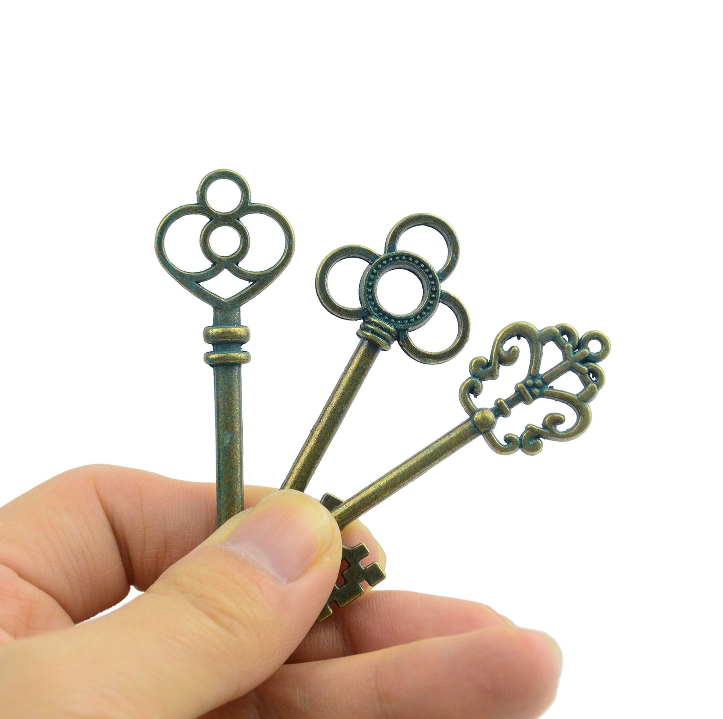 Aokbean 30 pcs Skeleton Keys 100 pcs Tassel for Diy Crafts