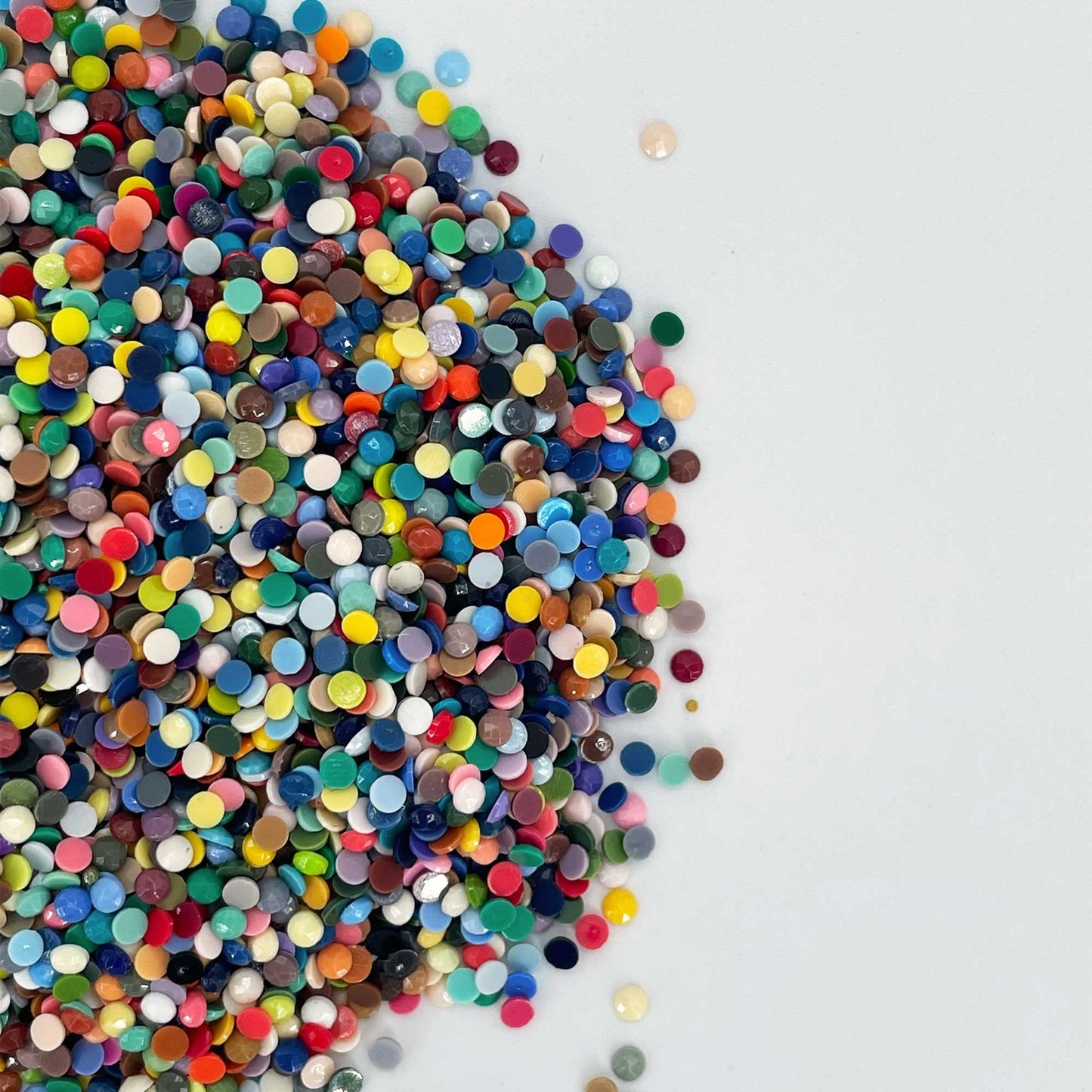 Carsilers Diamonds Painting Accessories,Replacement for Missing Round Drills 335 336 340 341,Rhinestone Resin Diamond Drill,4 Colors Beads Gems Stones,3500pcs per Color