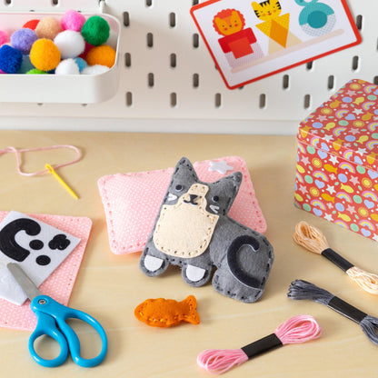 Petit Collage: Mini Craft Kit: Pocket Pet Kitten - Portable Felt Sewing Kit with Precut Pieces, Thread, Stuffing, Child‑Safe Needle & Tin – Screen‑Free Fine Motor Toy for Ages 6+