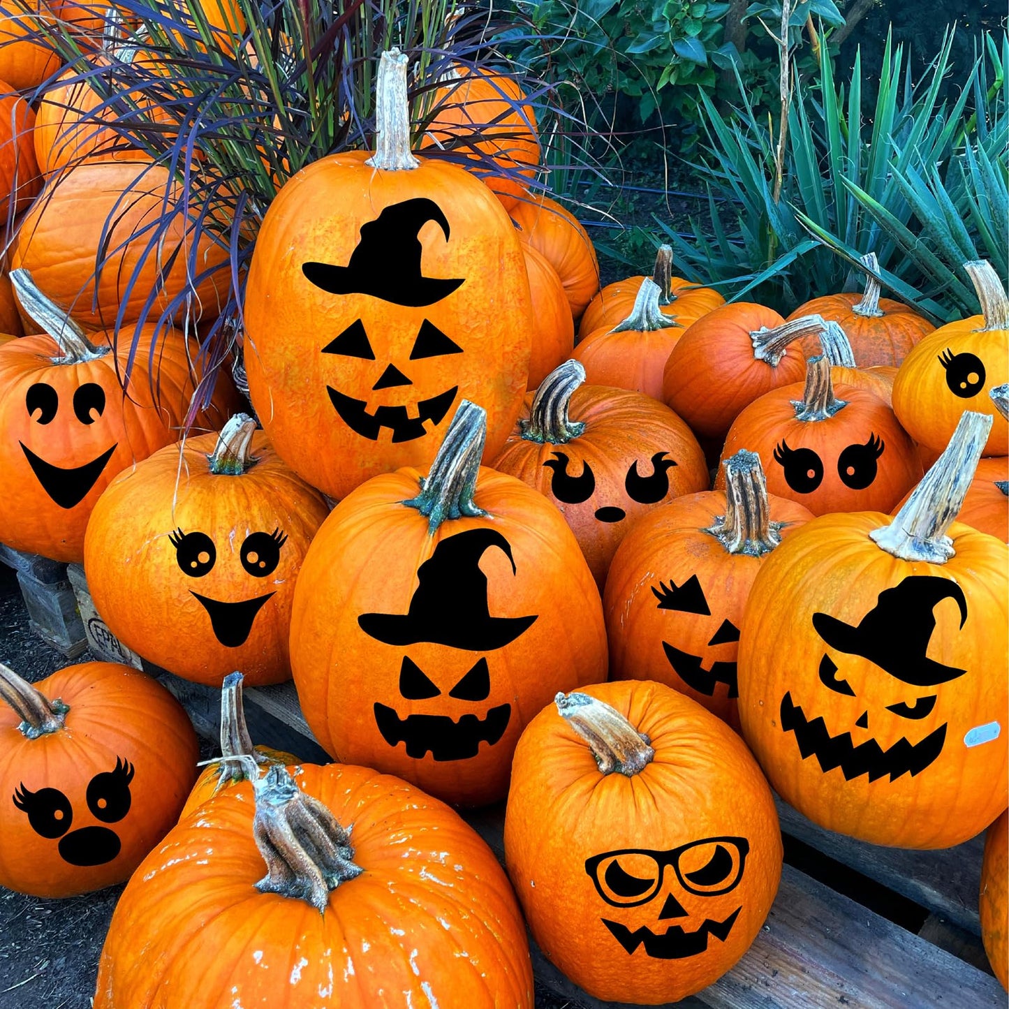 Halloween Face Stickers for Crafts Pumpkin Decorating Stickers for Pumpkins Glass Jars Halloween Vinyl Faces Decals Cute Ornaments Decals Funny Faces Crafts for Party Supplies Decorations
