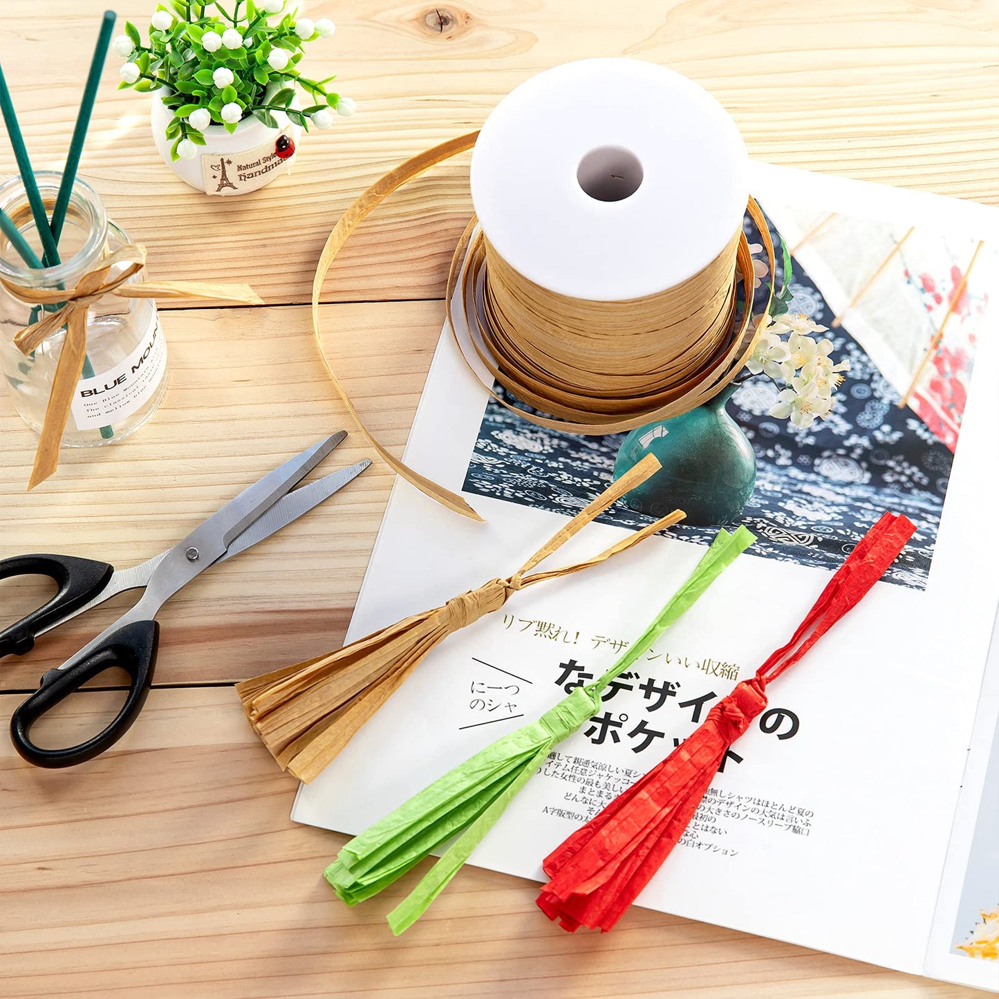 Whaline 229 Yards Raffia Paper Ribbon Christmas Kraft Craft Packing Paper Twine Festival Gift Wrapping DIY Crafts Ribbon for Decoration and Weaving, 1/4 inch Width