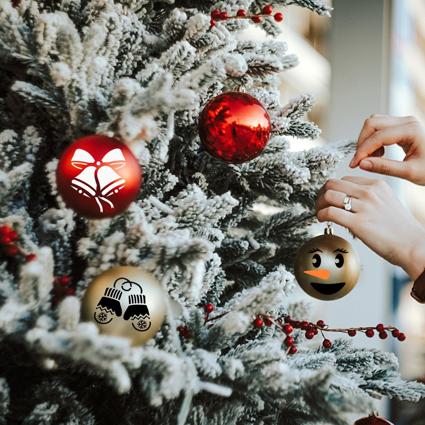 DZXCYZ 80 Pcs 4 x 4 Inch Christmas Stencils for Painting on Wood, Reusable Merry Christmas Ornament Snowflakes Holiday Stencils DIY Craft Template Set for Wall Rock Home Decor