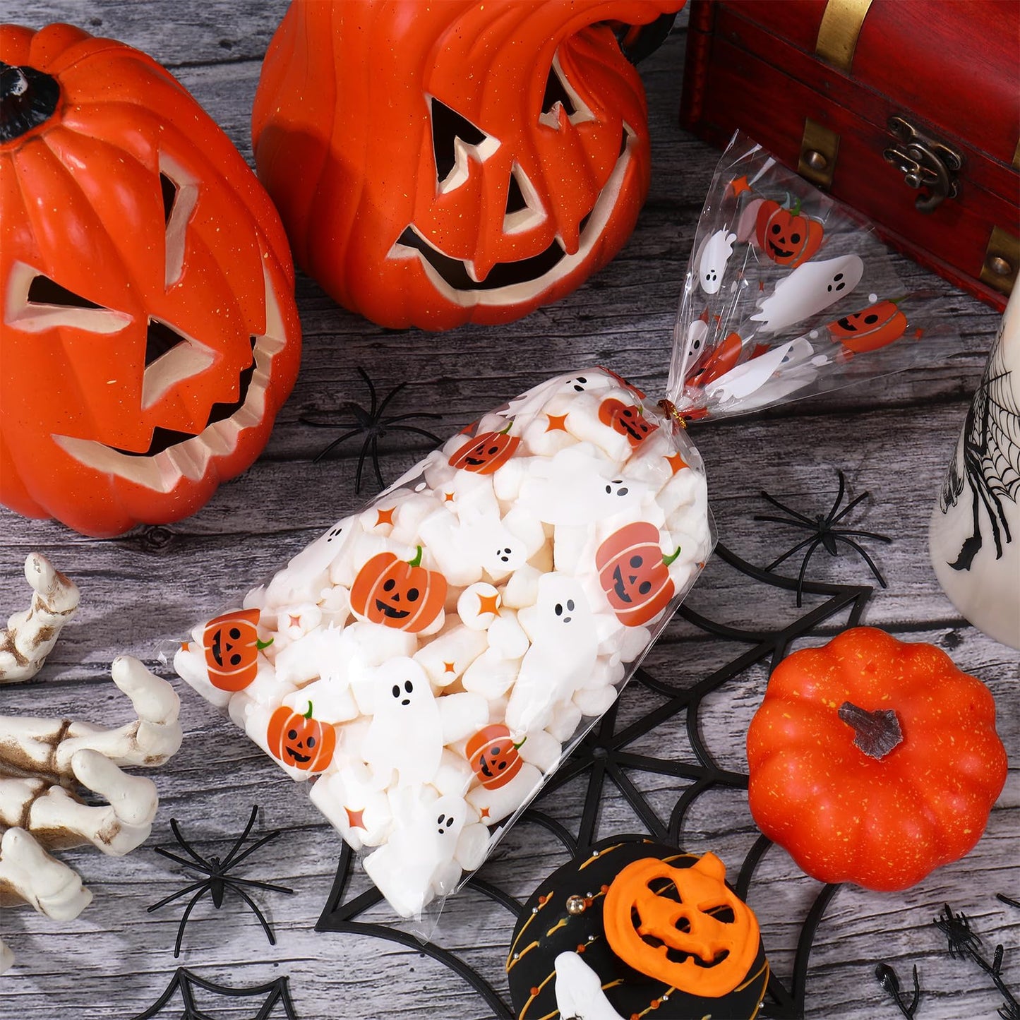 JarThenaAMCS 100Pcs Halloween Cellophane Bags with Twist Ties Ghost Pumpkin Treat Bag Clear Plastic Candy Goodie Bags for Birthday Party Favors Supplies
