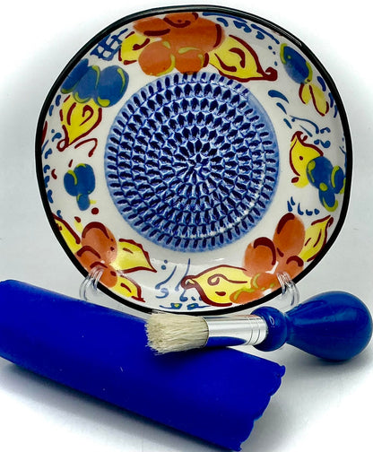 BonCera, All-in-one Premium Ceramic Garlic Grater Plate 4-Piece Set - Artisan Flower Blue Center Design - For Garlic, Ginger, Chocolate, and more! - Comes with 5" Plate, Peeler, Brush, and Stand
