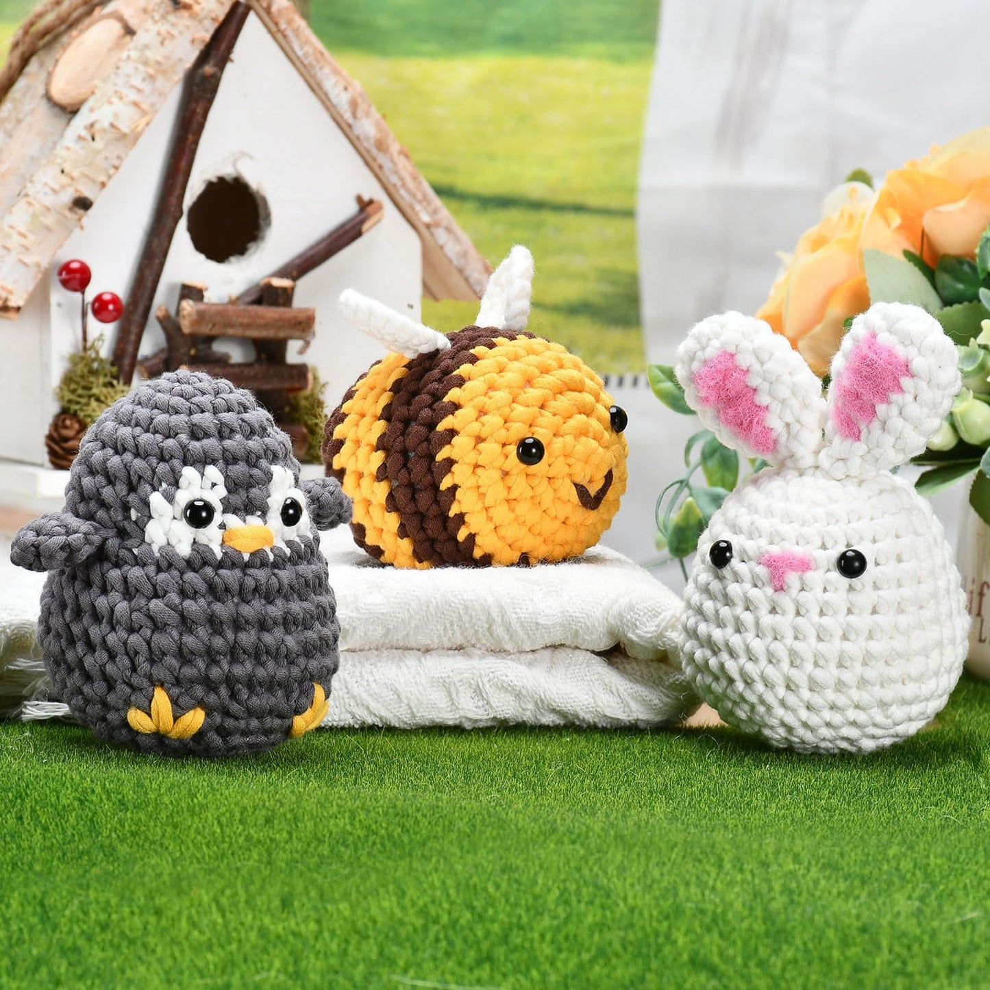 Zepiany Crochet Kit for Beginners, Crochet Kit for Adults Easy Arts Crochet Animals Crafts, Knitting Kit Crochet Kits Women Men with Step-by-Step Video Guides Crochet Gifts, Penguin Bee Bunny