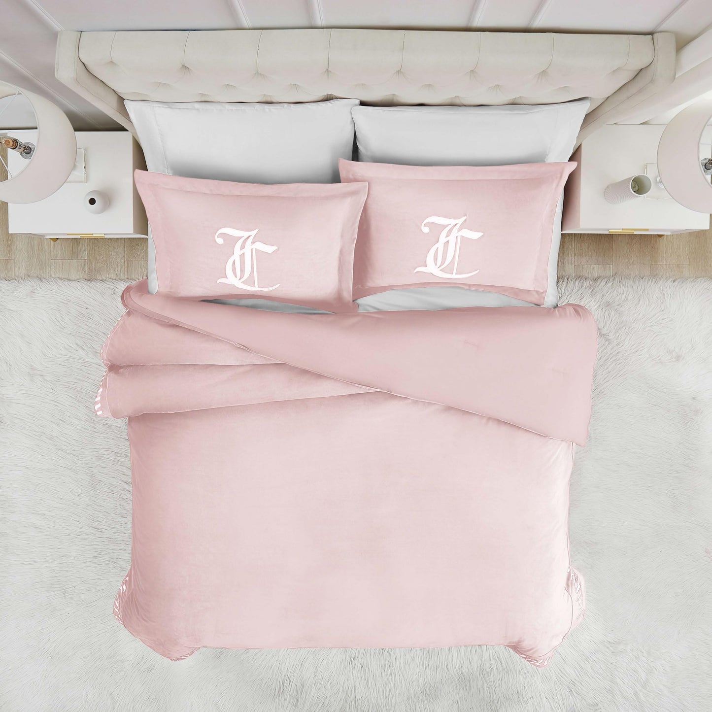 Juicy Couture - Comforter Set - Gothic Design Bedding - Twin/Twin XL - 2 Piece Set Includes (1) 90" x 68" Comforter and (1) 20" x 26" Sham - Wrinkle Resistant - Bedroom Decor - Marshmallow Pink