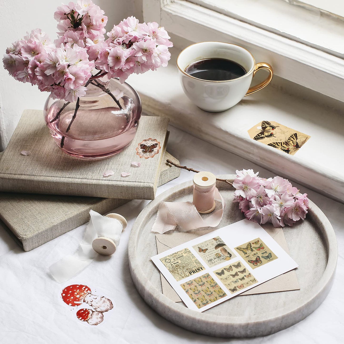 120 Pcs Vintage Aesthetic Scrapbook Kit Junk Journaling Supply with Retro Stamp Stickers,material Paper, Tag Card,hand Account Collage Card,pillow Box,twine Diary Supply Birthday Gift(Artsy Style)