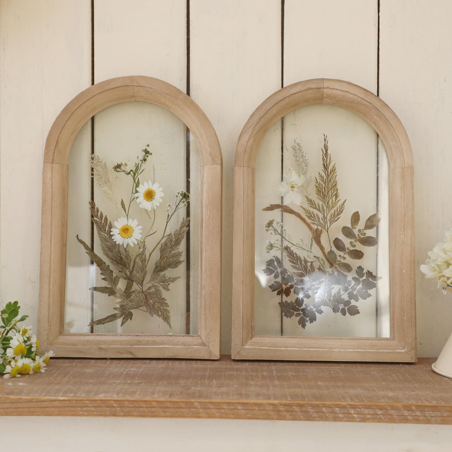 Z&Z ornamentorum Glass Pressed Flower Wood Frame, Set of 2, Flower Botanical Wall Art with Plant for Bedroom Restroom Kitchen Decoration Wall Art