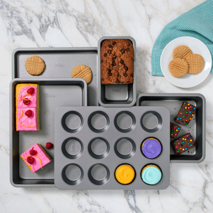 Wilton Silver Non Stick Loaf Pan, Bread and Meatloaf Pan, Made without PFAS, Durable Steel, Even Heating, 8 x 4 Inch