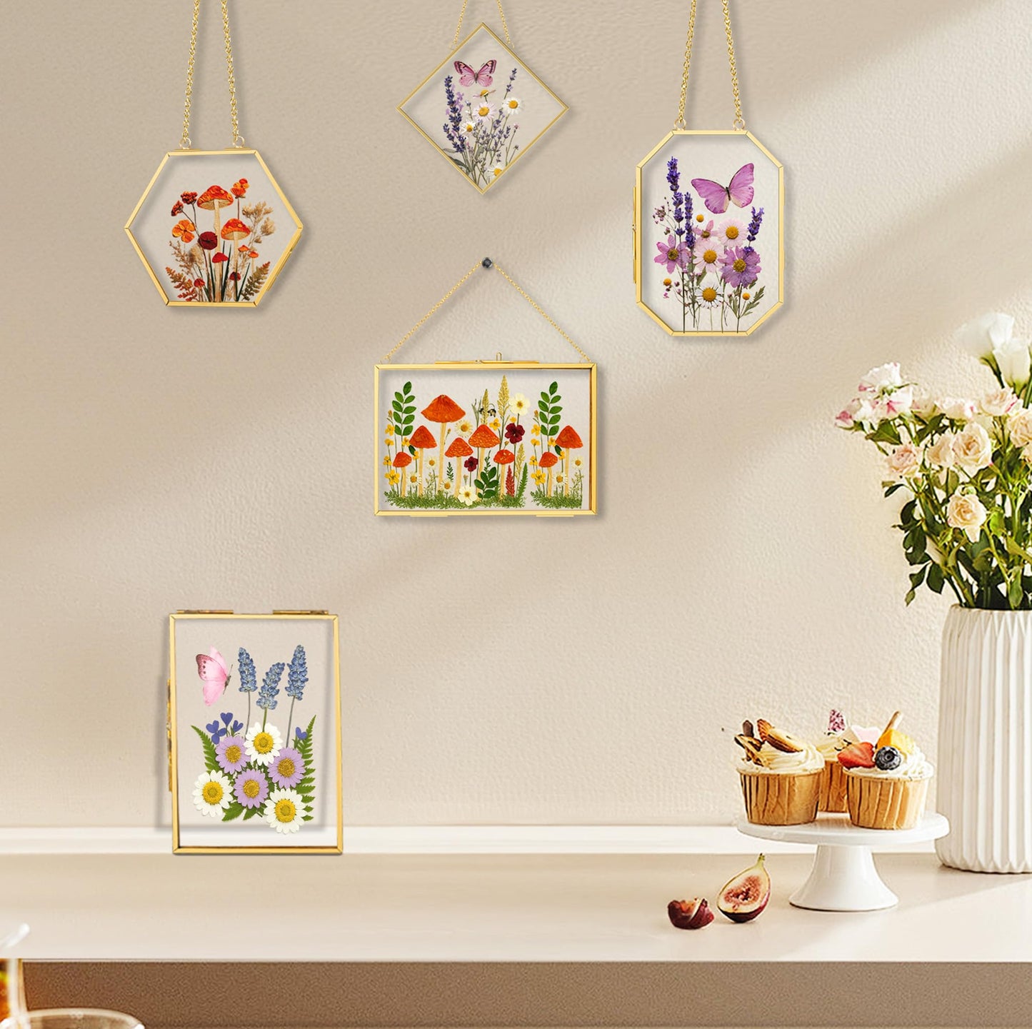 BABUFINE Pressed Flower Frames with Tweezers, Wall Hanging Double Glass Picture Frames with Chain for Dried Flowers Plants Wall Decor,Only Frame (Gold-5PCS)