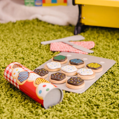 Melissa & Doug Slice & Bake Cookie Set with Wooden Play Food, Colorful Toppings & Play Kitchen Accessories, Preschool Learning Toys for Girls & Boys 3+