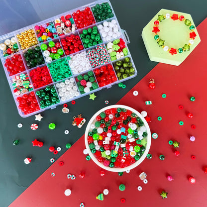 1540PCS Christmas Beads for Bracelets Jewelry Making Kit, Christmas Tree Snowflake Charms, Red Green Xmas Clay Beads Assorted Acrylic Crystal Round Pearl Star Spacer Bead for DIY Crafts Necklace