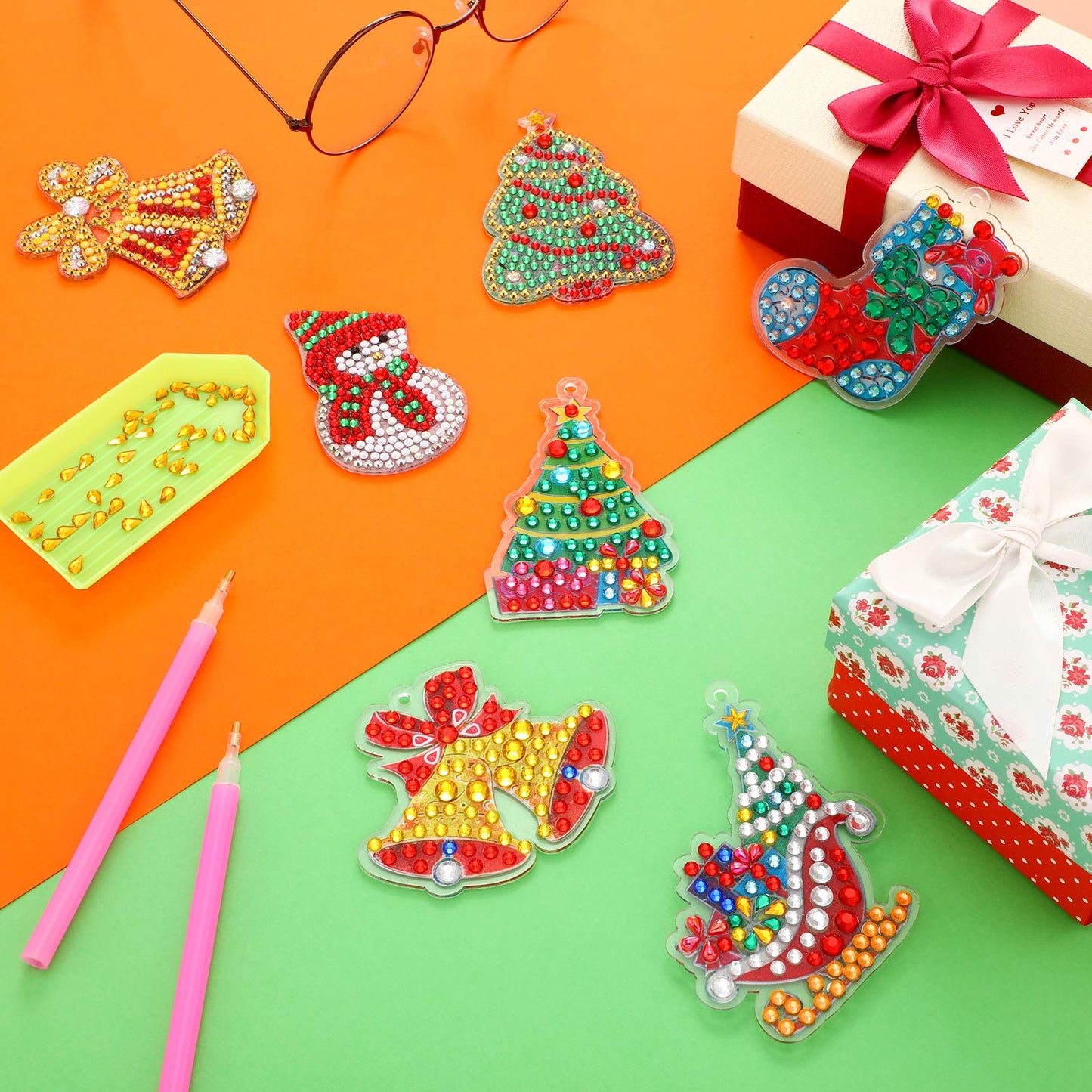 WILLBOND 16 Pieces Christmas Diamond Key Chain Kits Double Sided Diamond Art Keychain Bulk Diamond Christmas Ornament 5D Diamond DIY Painting Key Ring Pendant Christmas Tree for DIY Christmas Decor