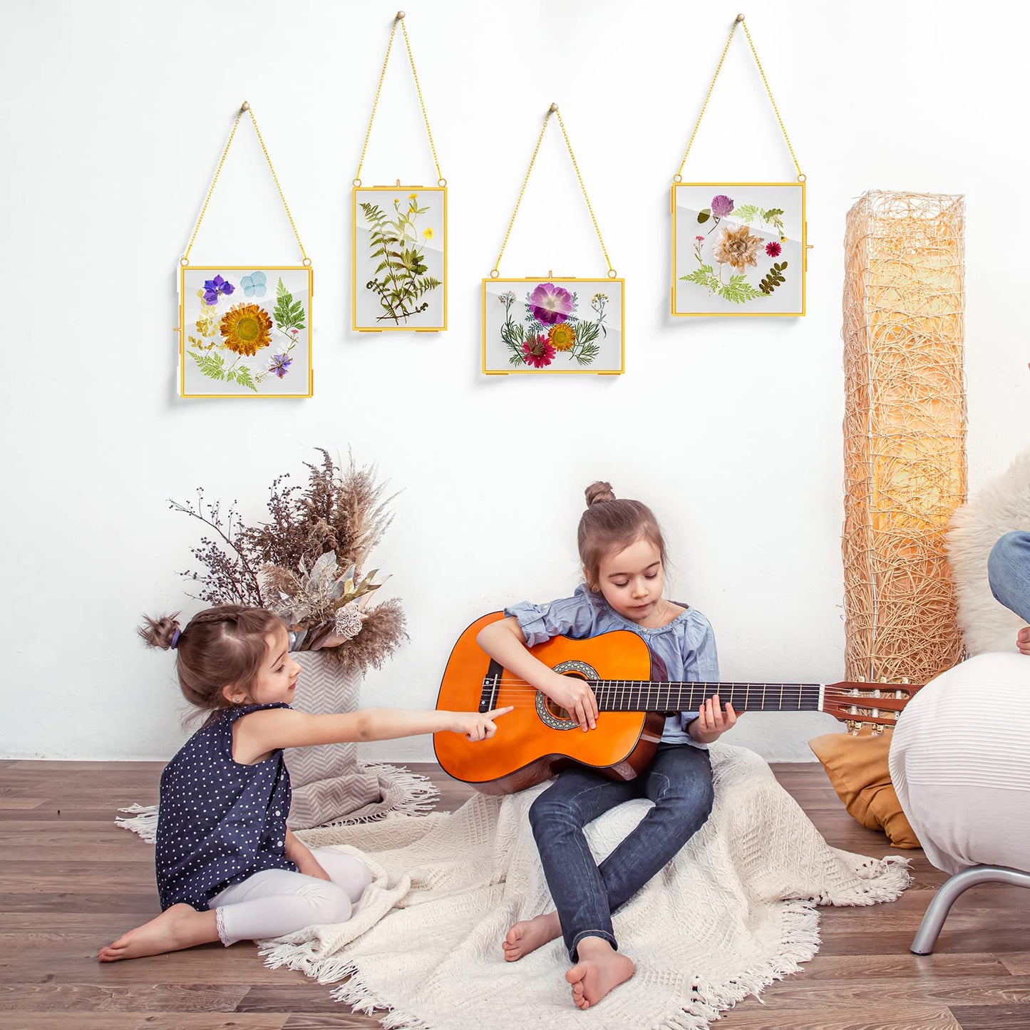 Chunful 9 Pieces Double Glass Frame for Pressed Flowers Hanging Picture Frames Photo Display Gold Metal Brass Floating Frame with Chain for Artwork Art Specimen Wall Plant DIY Gallery, 3 Sizes