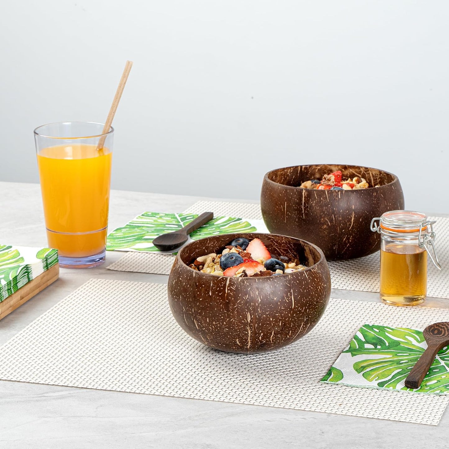 Restaurantware Coco Casa 21 Ounce Coconut Bowl, Reusable Handcrafted Bowl for Smoothies and Salads