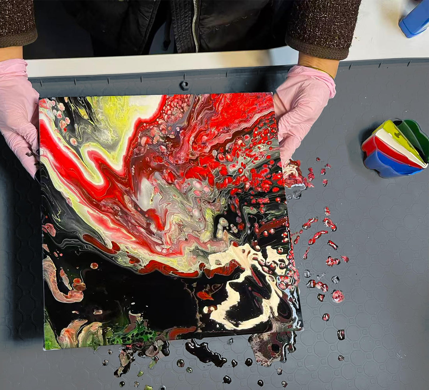 Large Silicone Craft Mat with Raised Edges for Resin Art & Epoxy Projects | Heat-Resistant Non-Slip Surface, Spill Containment Walls, Easy-Clean Design
