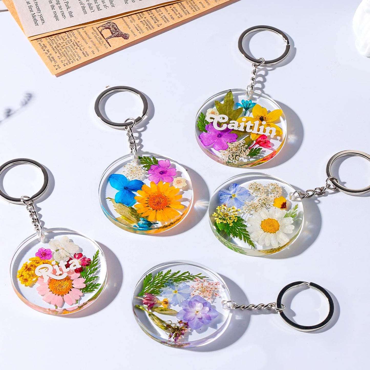 LET’S Resin 21-Cavities Keychain Resin Molds with Hole, 4 Sizes 2.95'' 2.76'' 2.36'' 1.97'' Flat Circle Round Silicone Molds for Resin, Epoxy Resin Molds for DIY Christmas Ornaments,Wedding Favor
