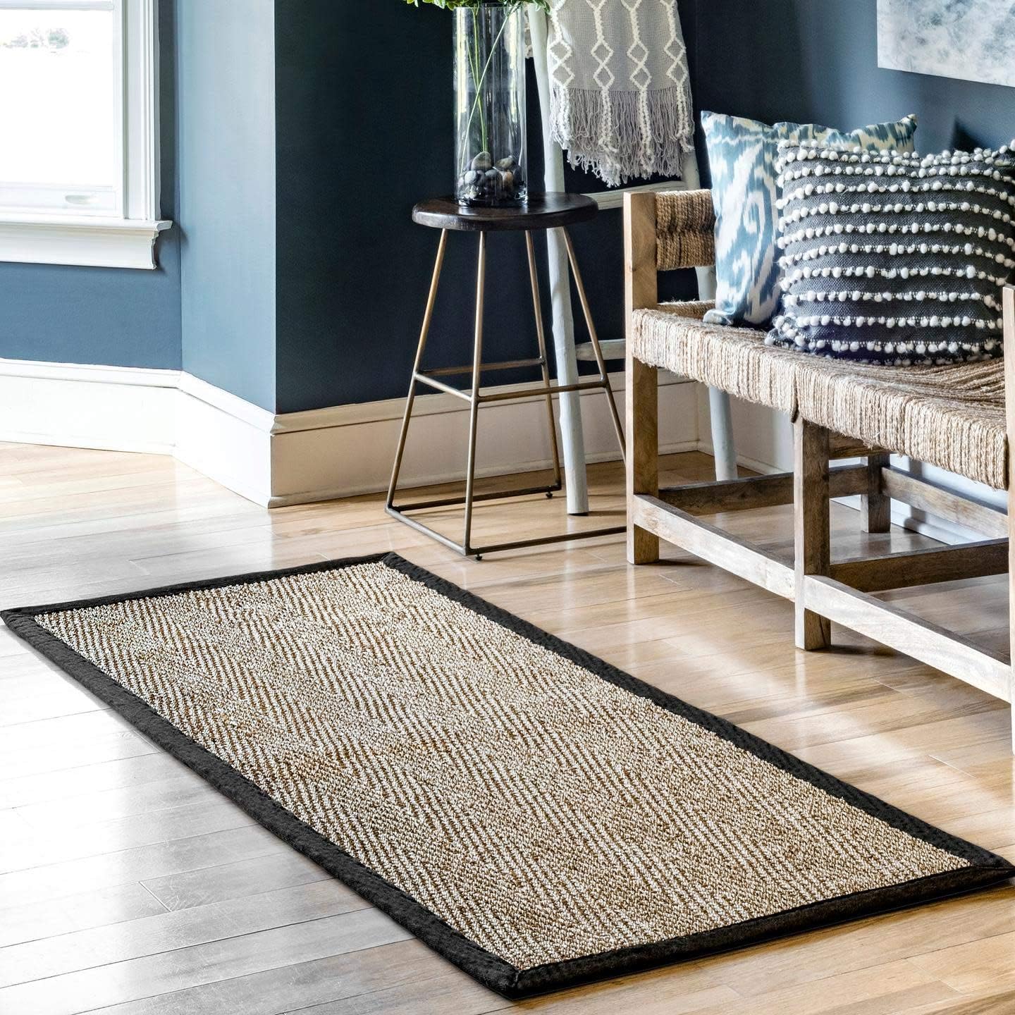 nuLOOM 2x3 Larnaca Seagrass Herringbone Indoor/Outdoor Accent Rug, Black