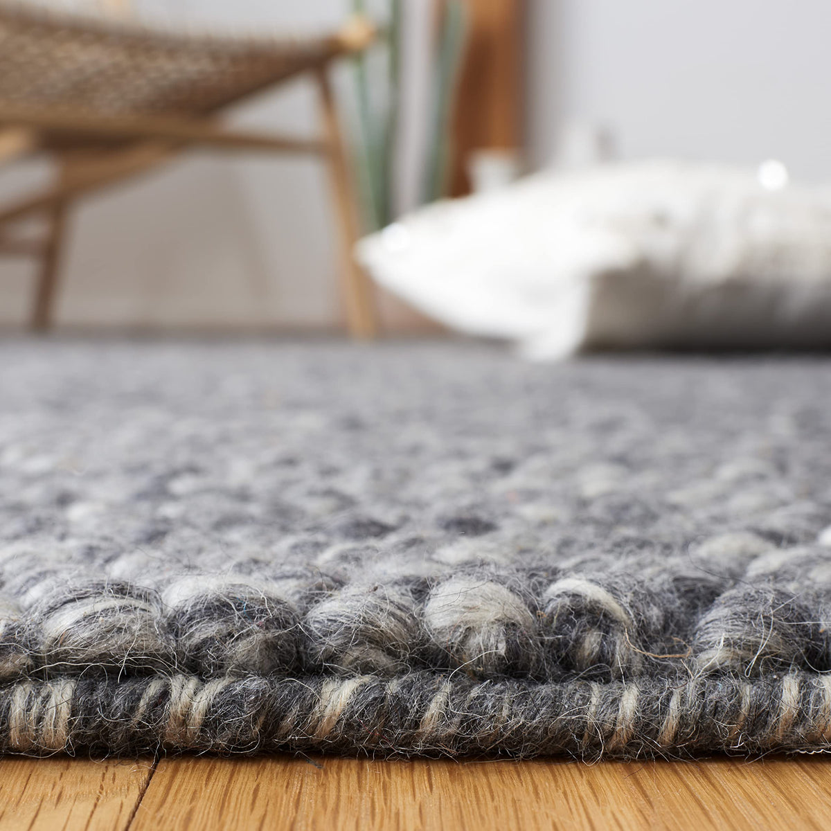 SAFAVIEH Area Rug 8x10 - Natura Collection - Large - Dark Grey, Handmade Wool Blend, Textured Design, Ideal for Living Room, Bedroom, Dining Space (NAT620H)