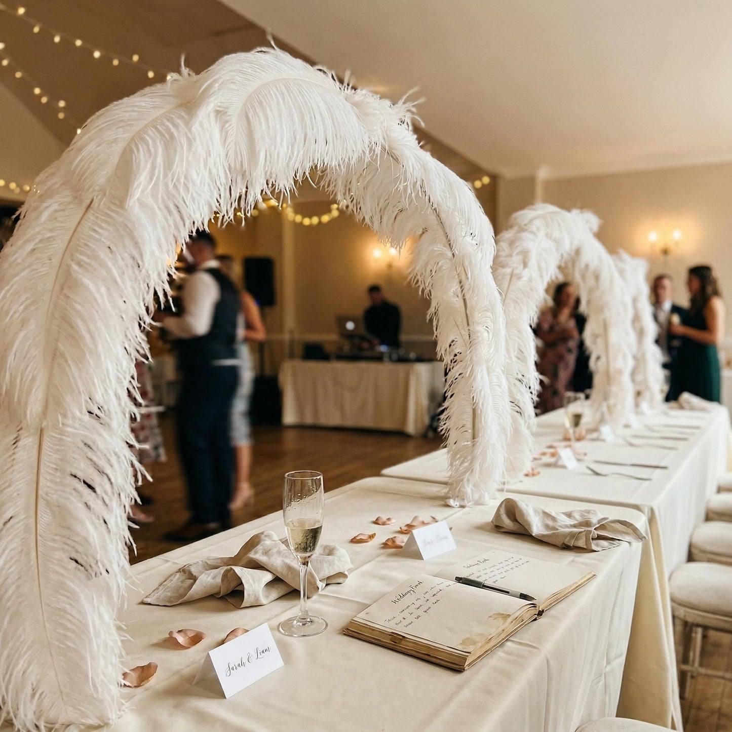 Lamar 10 Pcs XXL White Ostrich Feathers 20-22 Inch Large Ostrich Feathers with Thick Pole, Voluminous, High-Luster Perfect for Weddings, Centerpieces, DIY Decor, Photography