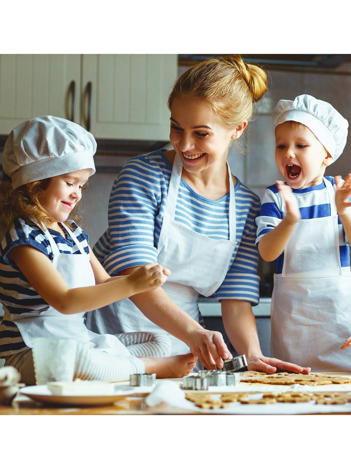 SATINIOR 8 Set Kids Apron and Chef Hat Set Kids Apron with 2 Pockets Adjustable for Boys Girl's Cooking Baking Painting