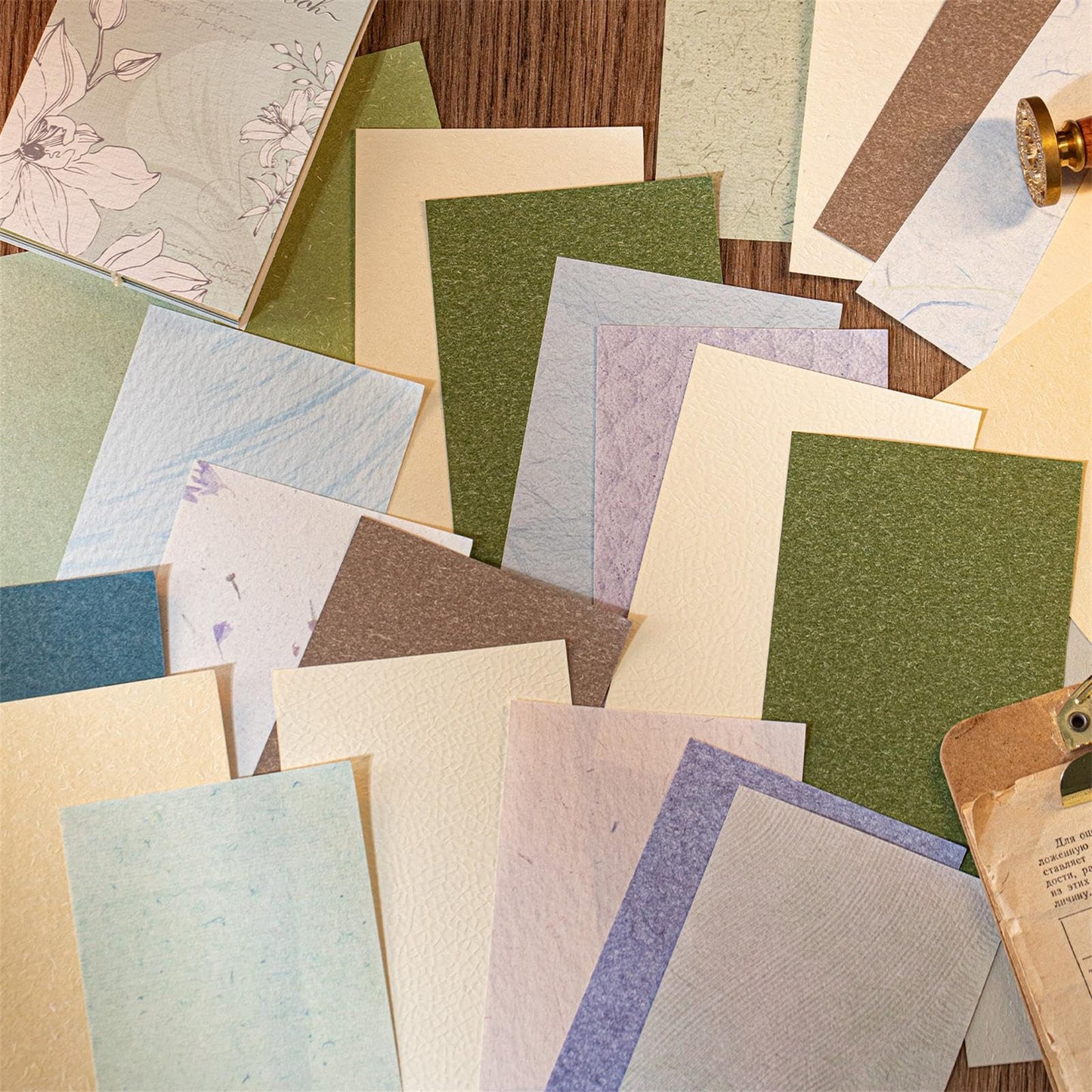 QCTC Textured Paper Pack - 100 Sheets Vintage Craft Paper for Scrapbooking, Bullet Journal, Collage & Card Making (4.72"x3.15")
