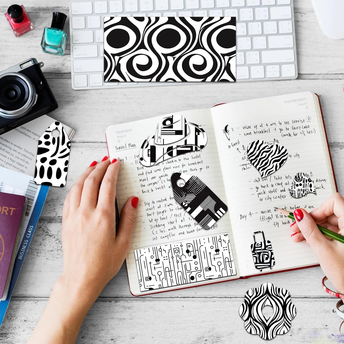 24 Sheets Black White Doodle Pattern Scrapbook Paper 12x12 Doodle Scrapbook Specialty Paper Black White Hand-Drawn Style Double-Sided Cardstock Pack for Scrapbooking Background Card Making Origami DIY