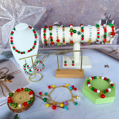 1540PCS Christmas Beads for Bracelets Jewelry Making Kit, Christmas Tree Snowflake Charms, Red Green Xmas Clay Beads Assorted Acrylic Crystal Round Pearl Star Spacer Bead for DIY Crafts Necklace