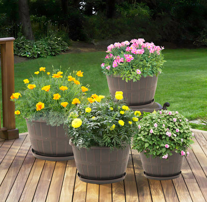 Quarut 10 inch Plastic Flower Pots for Outdoor Plants，4 Pack Large Outdoor Planter Pot with Drainage Holes & Saucers，Imitation Wine Barrel Design，for Indoor Outdoor Garden Plants（Brown）