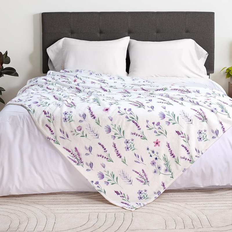 Bestraily Purple Lavender Floral Throw Blanket Flower Botanical Throw Blankets Ultra Soft Cozy Flannel Throw Blanket Lightweight Fleece Fuzzy Plush Throw Blankets for Bed Chair Couch 60" X 80"