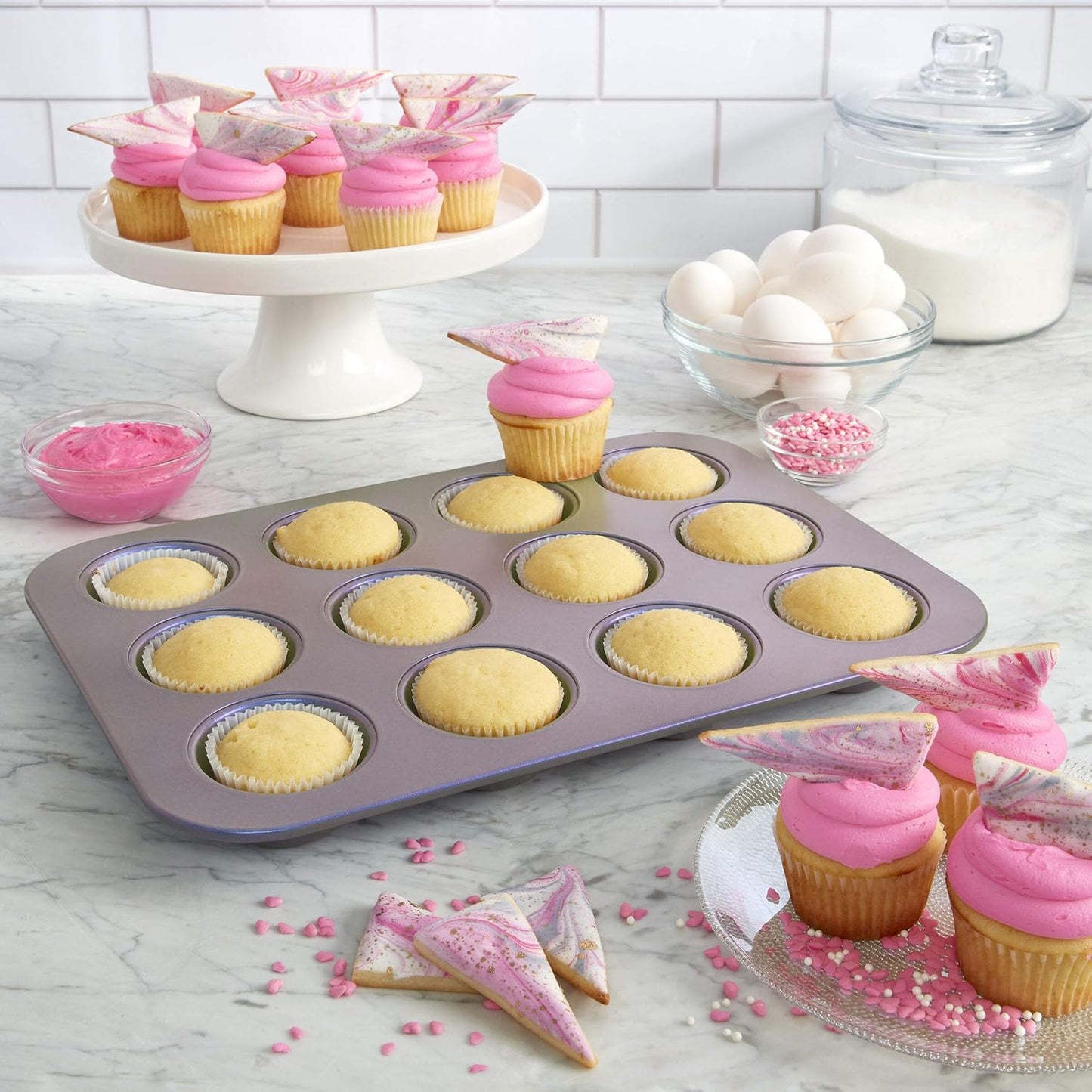 Chicago Metallic Aurora Nonstick Pan, 12 Cup Muffin, Iridescent