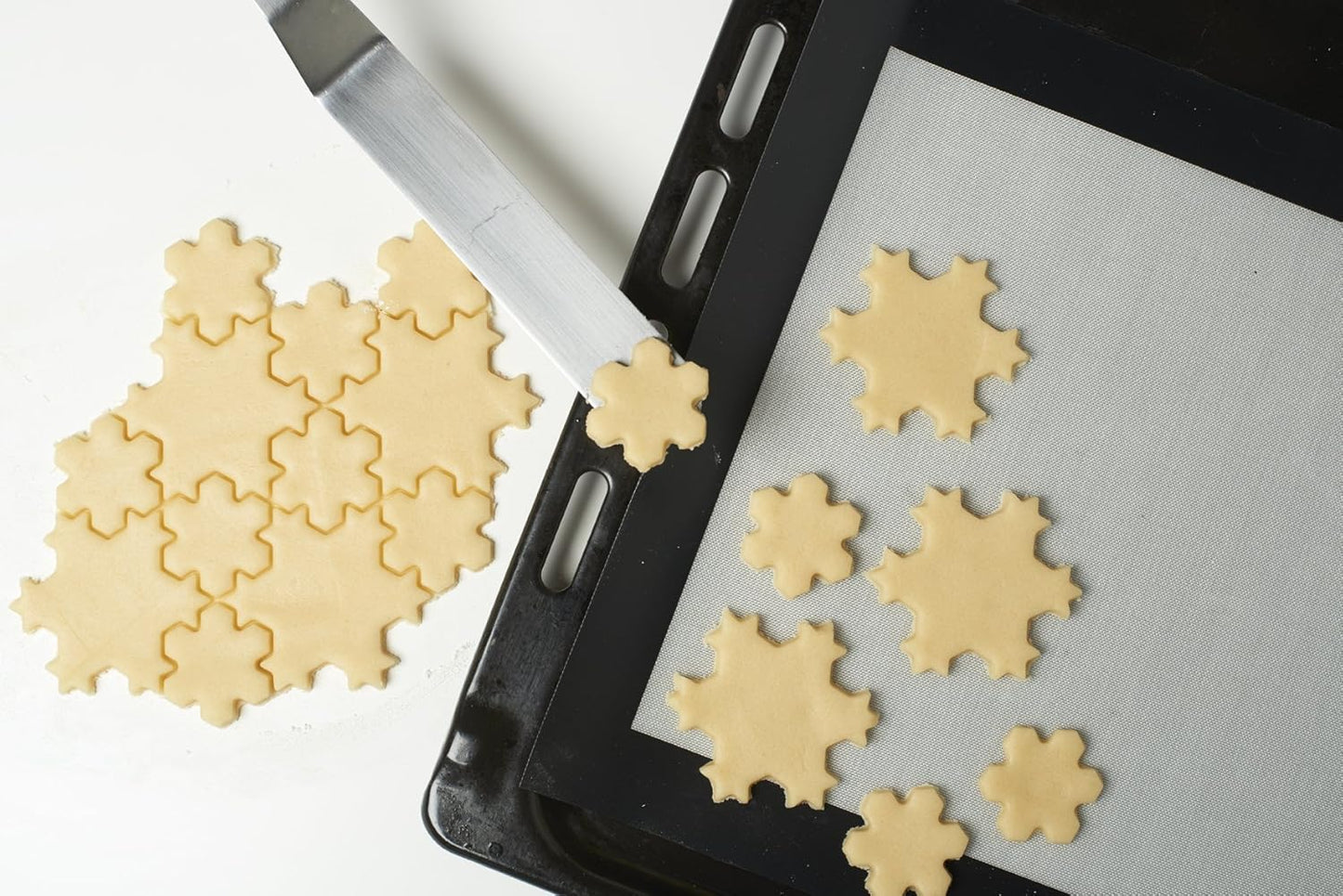 Lekue Blue Snowflake Cookie Cutter