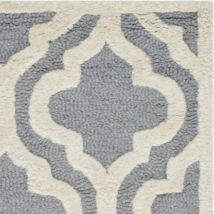 2' 3' CAM132D SAFAVIEH Cambridge Collection x Silver / Ivory Handmade Moroccan Premium Wool Accent Rug