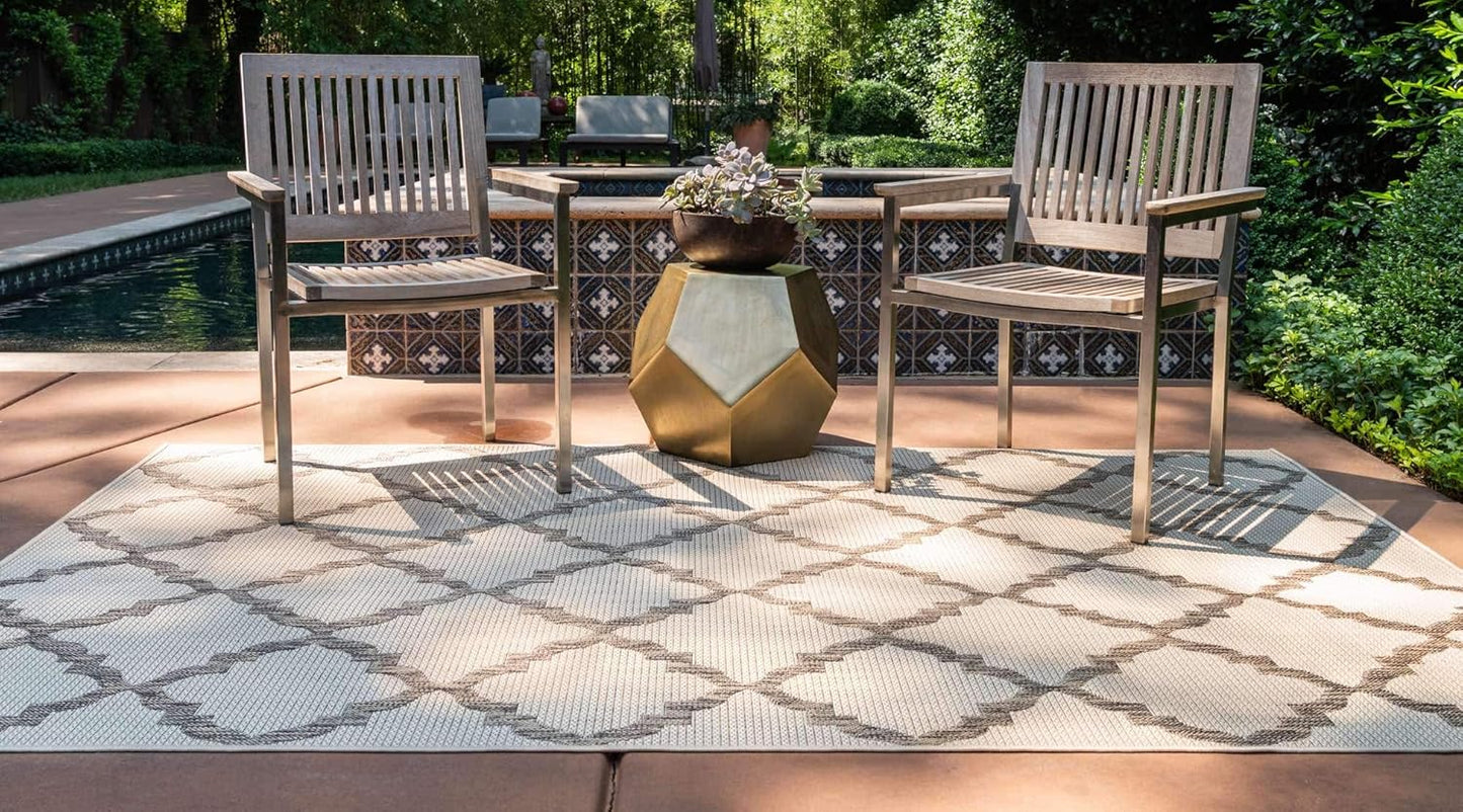 Unique Loom Outdoor Trellis Collection Area Rug - Raised Trellis (2' 2" x 3' 1", Beige/Brown)