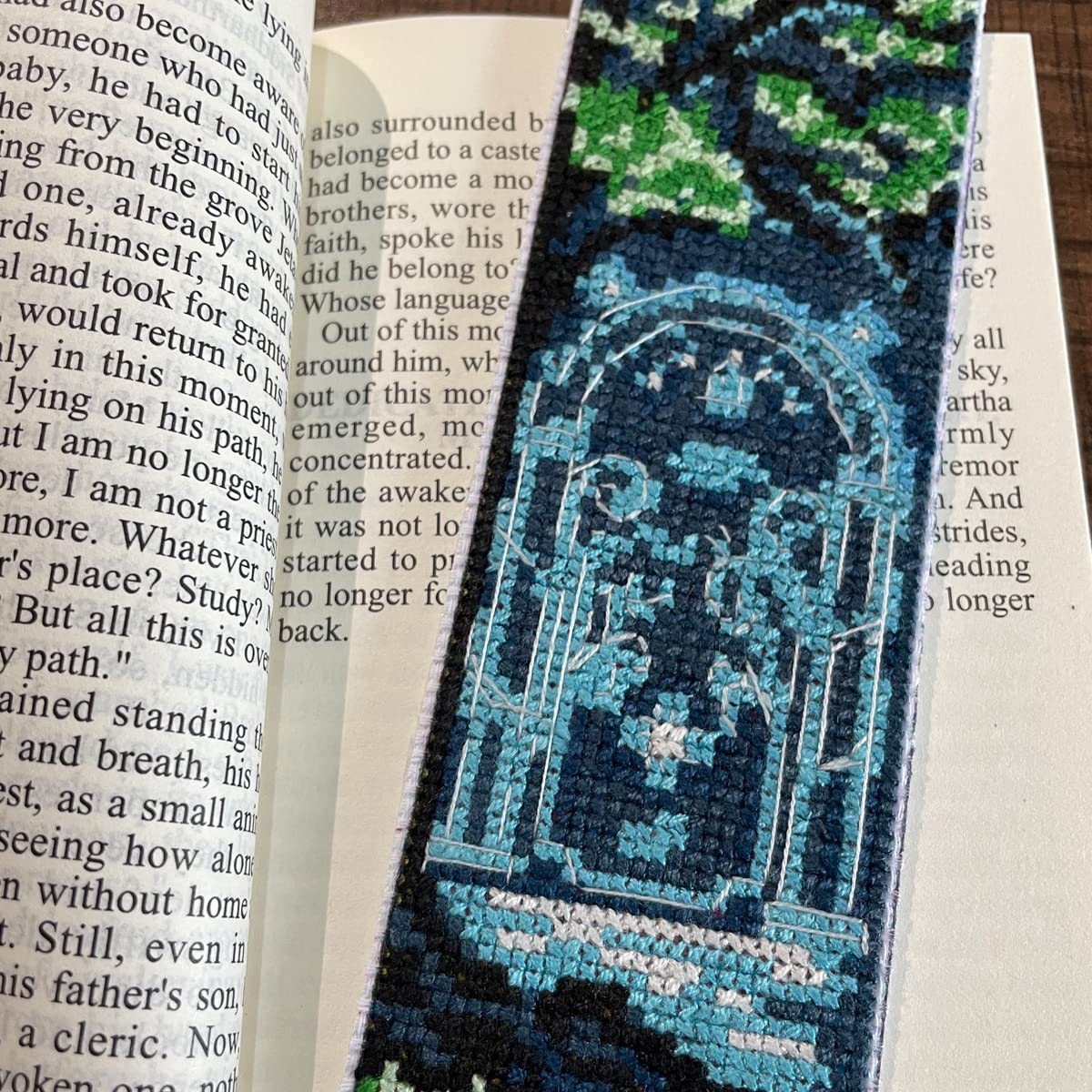 ZuoAnLF 5 PCS Cross Stitch Bookmark Kits,DIY Bookmarks Cross Stitch Kits,Stamped Embroidery Bookmarks for Adults Beginners,14CT