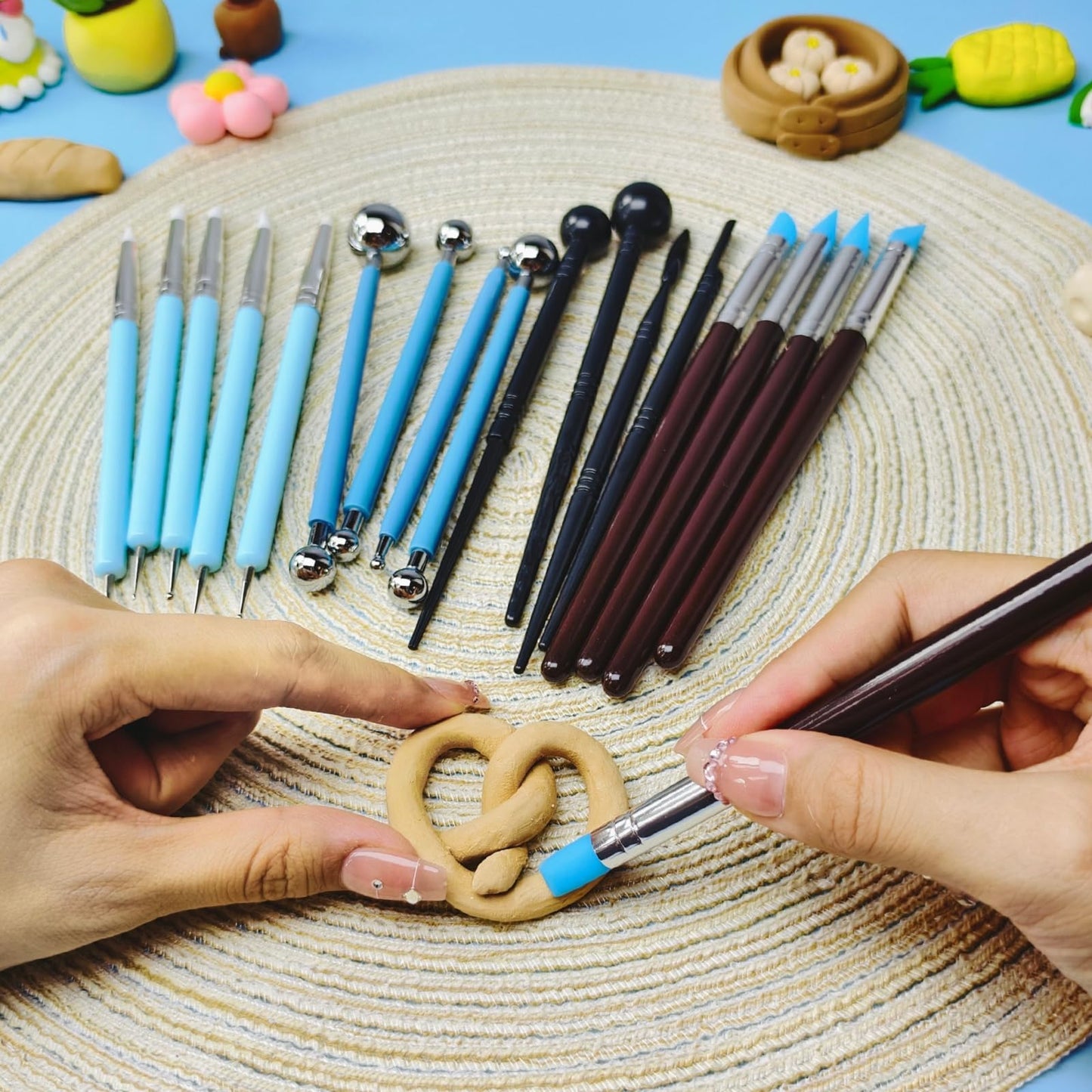 Thyrflen 18PCS Silicone Clay Sculpting Tools, Silicone Painting Brushes Kit, Clay Shaper Tool for Nail Art, Dotting, Shaping, Modeling, Air Dry Clay, Pottery, Ceramics, Polymer Clay, Crafts Supplies