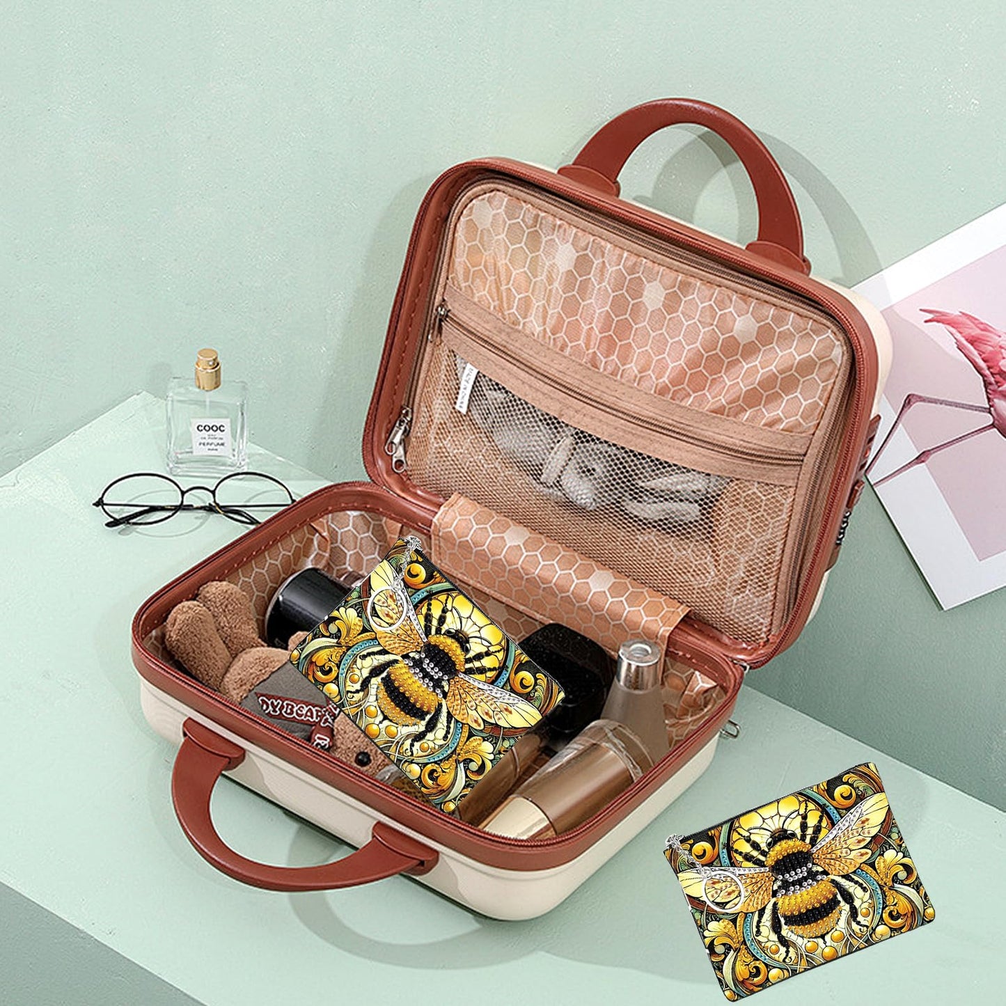 JZHYOAN Diamond Painting Small Coin Purse for Women DIY Coin Pouch Coin Purse with Zipper and Keyring Diamond Art Purses and Wallets Handbags Wallet Keychain for Cards Keys Bee