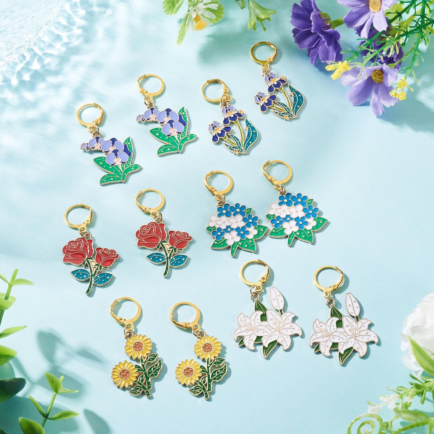 Magibeads 12Pcs Crochet Stitch Markers Alloy Enamel Flower Pendants with Brass Clasps Golden Flower Charms Stitch Markers for Crocheting Knitting Notions Sewing Knit Zipper Pull DIY Supplies