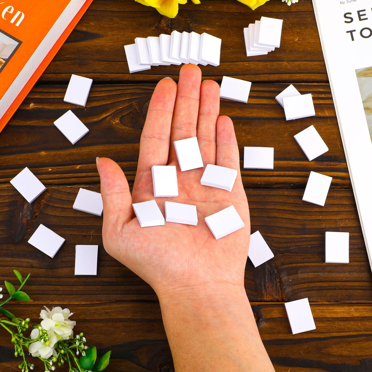 100pcs Blank Miniature Books, 1:12 Scale Mini Dollhouse Book Ornaments White Tiny Notebook Model Small Opening Book Toys for Dollhouse Bookshelf Decoration Pretend Play Supplies