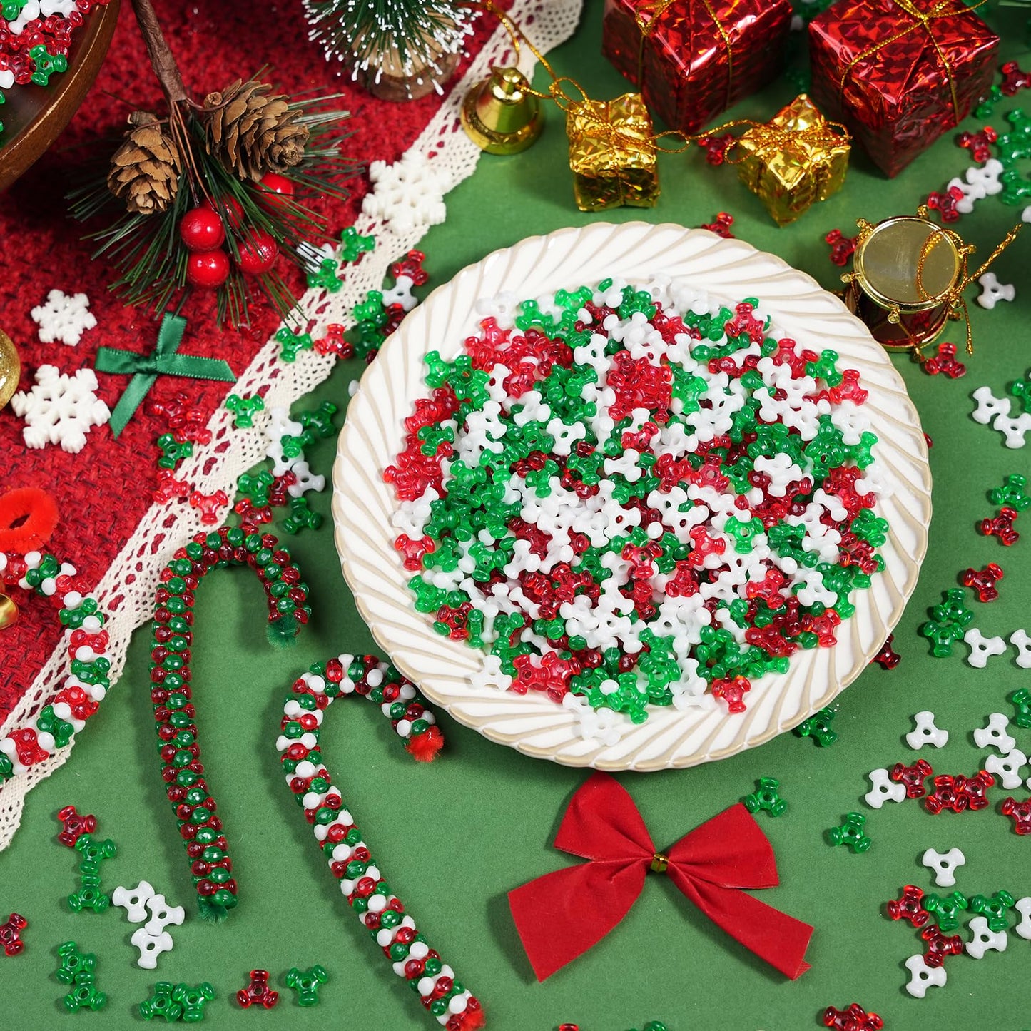 Christmas Tri Beads (1200pcs), Tri Shaped Beads Red Green White Triangle Beaded kit for Craft Wreath Xmas Holiday Tree Snowman Decorations, Candy Cane Beaded Ornament Kit, Christmas Party Decoration