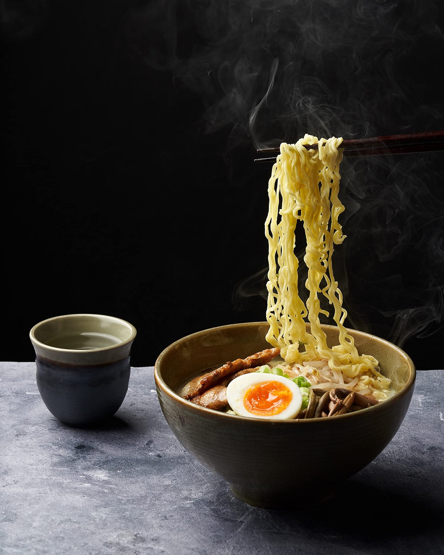 Nongshim Tonkotsu Ramen with Kuromayu Noodle Big Bowl, 3.56 Ounce (Pack Of 6)