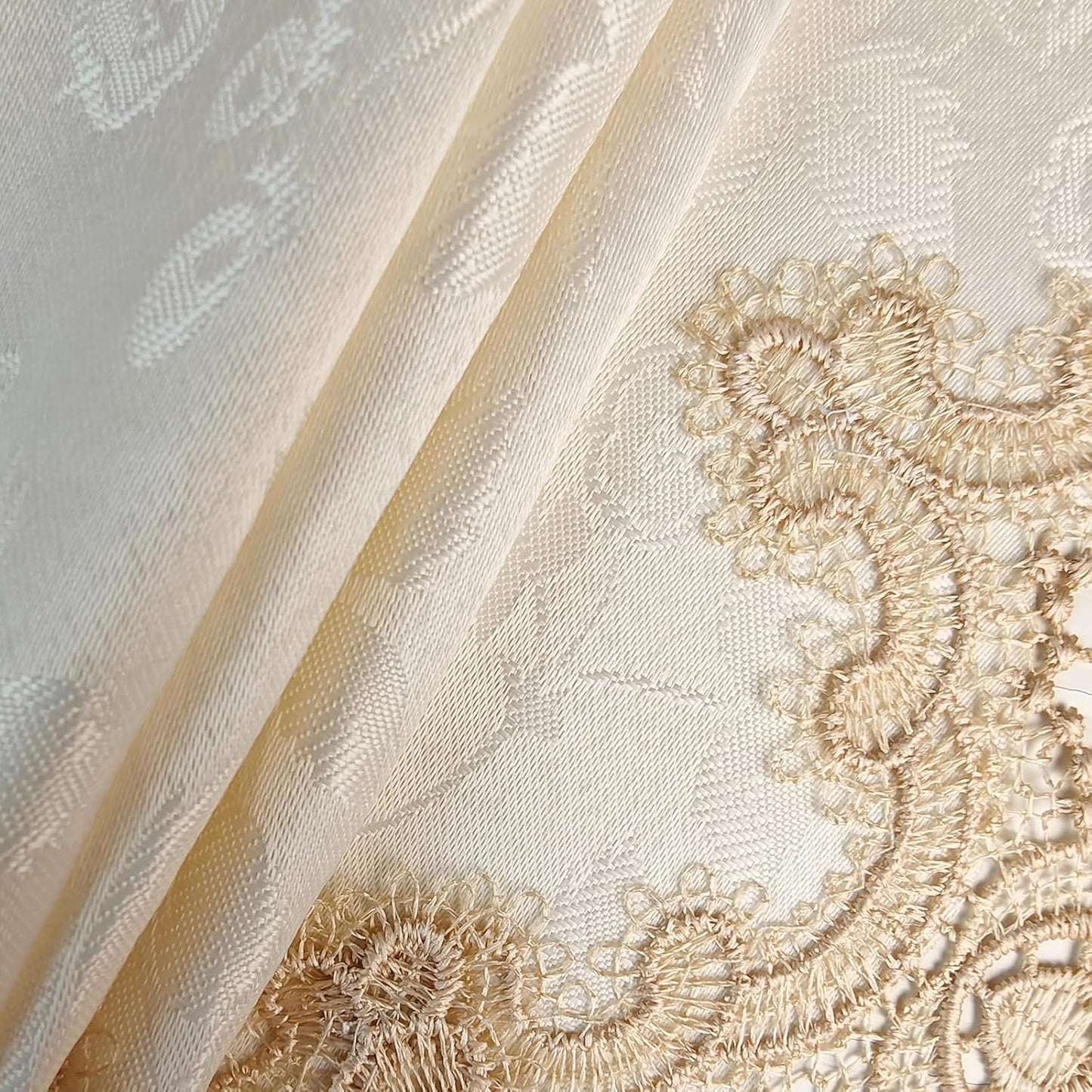 1 Pack Chic Lace Doilies Tablecloth for Side Tables