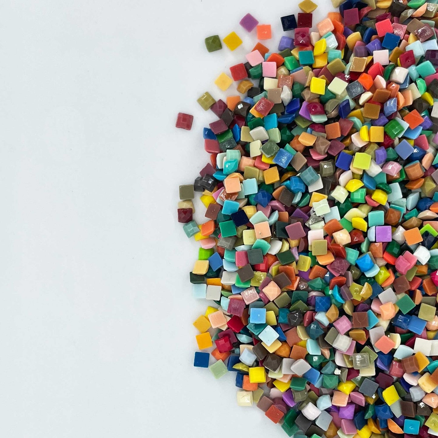 Diamonds Painting Accessories,Replacement for Missing Square Drills 747 754 758 760,Rhinestone Resin Diamond Drill,4 Colors Beads Gems Stones,3500pcs per Color